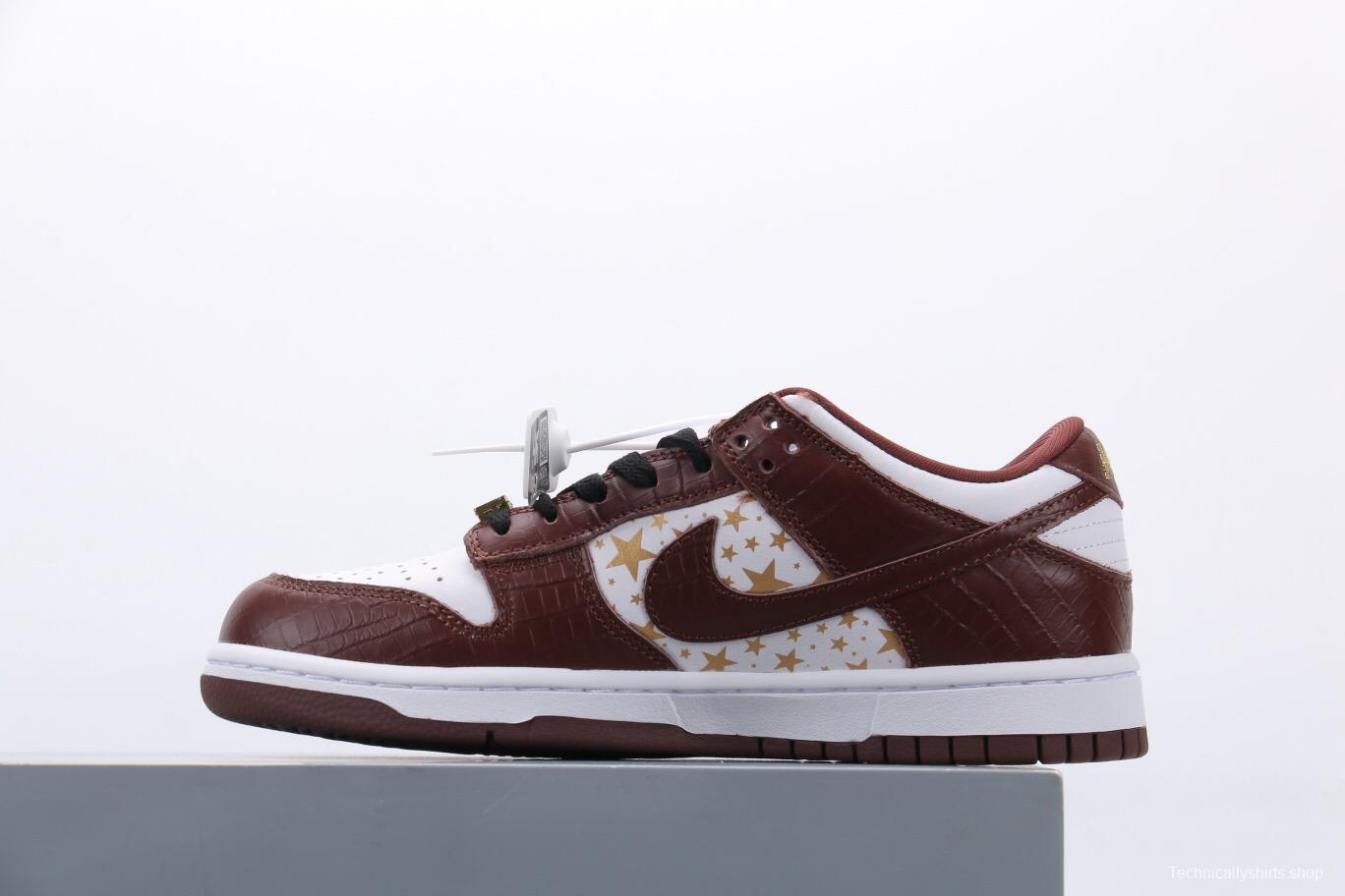 Supreme X Nike SB Dunk Low “Barkroot Brown”