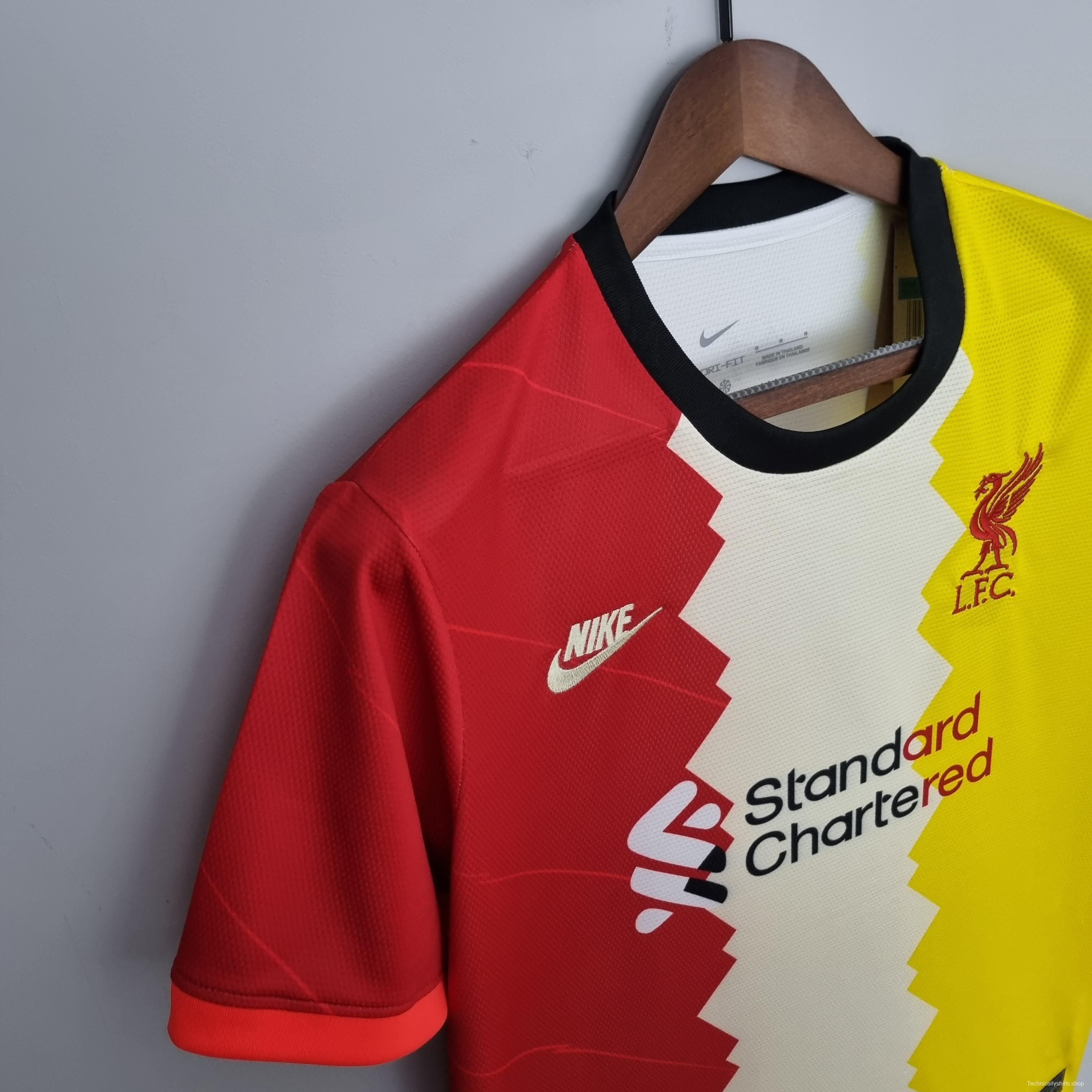 22/23 Liverpool Red Beige Yellow Soccer Jersey