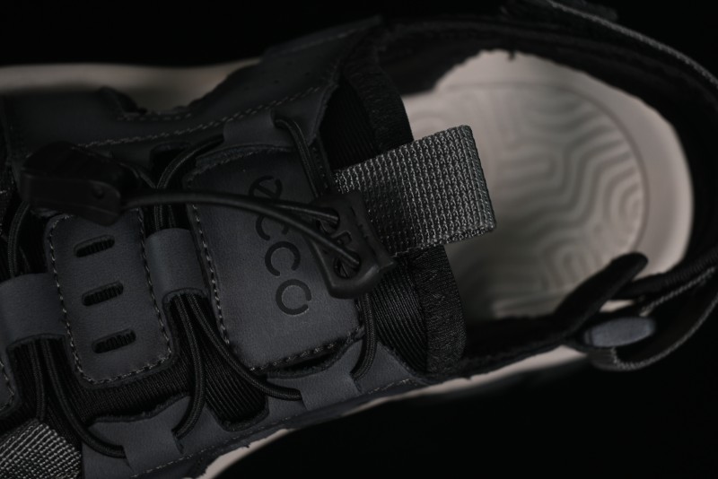 ECCO New Terrain Series Outdoor Closed-Toe Sandals Water Shoes with Breathable Design - 63890301002