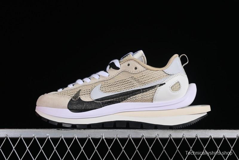 Nike Sacai VaporWaffle 3.0 Fashion-Forward Running Shoes - CV1363-108