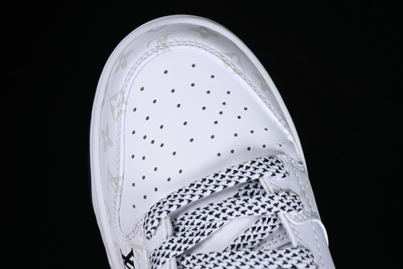 Nike SB Dunk Low Skateboarding Shoes - XH1733-006