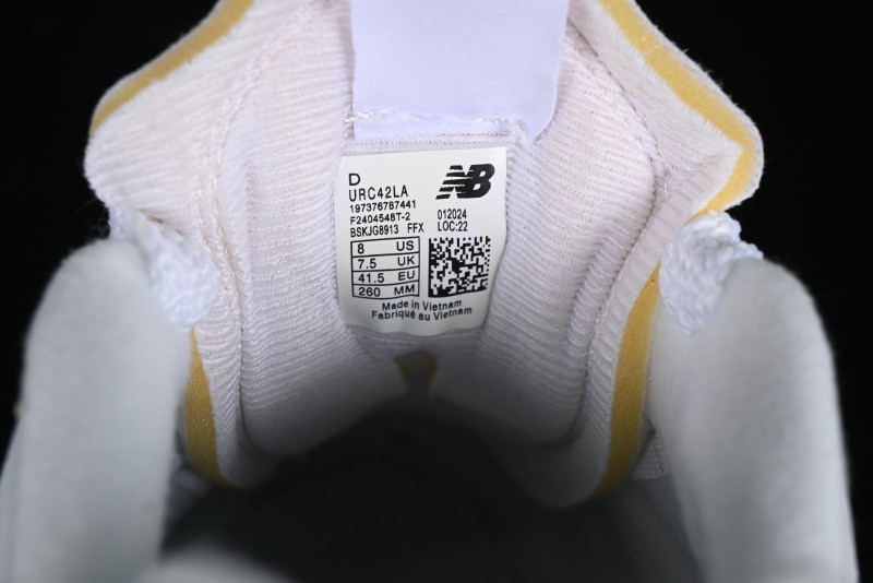 New Balance RC24 Series Retro Football-Inspired Casual Sneakers - URC42LA