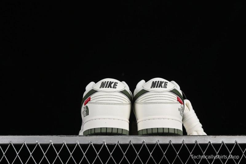 Nike SB Dunk Low Supreme x The North Face Casual Skateboarding Shoes - BM0234-505