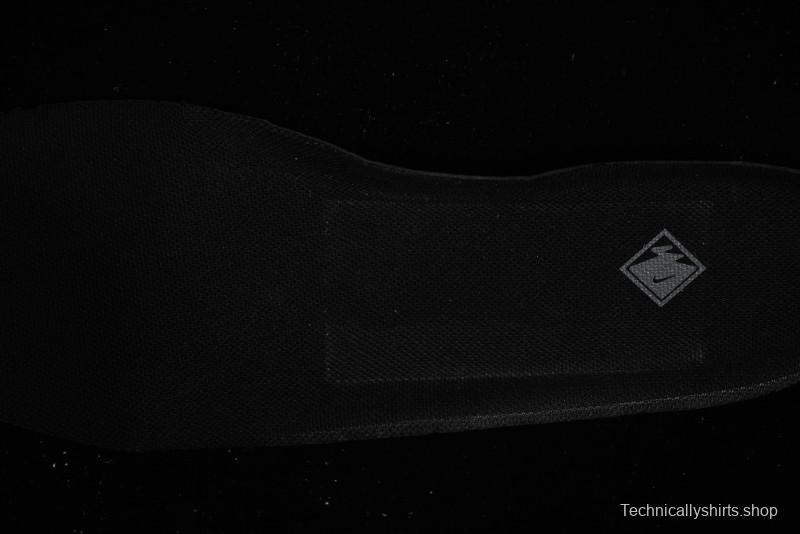 Nike Air Humara Retro Trail Running Shoes with 1990s Outdoor Style - 924464-001