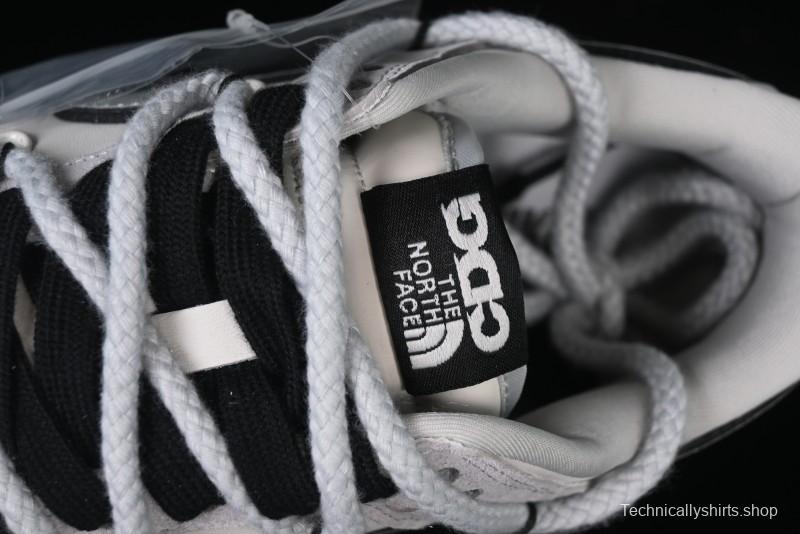 Nike SB Dunk Low The North Face x CDG Collaboration Anniversary Edition Customized Low-Top Skateboarding Shoes - XX3168-307