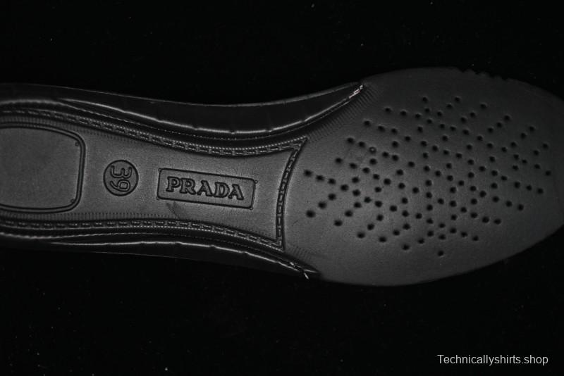 Prada Cloudbust Air Thunder Lifestyle Low-Top Sneakers with Anti-Slip and Wear-Resistant Design - 1E819L