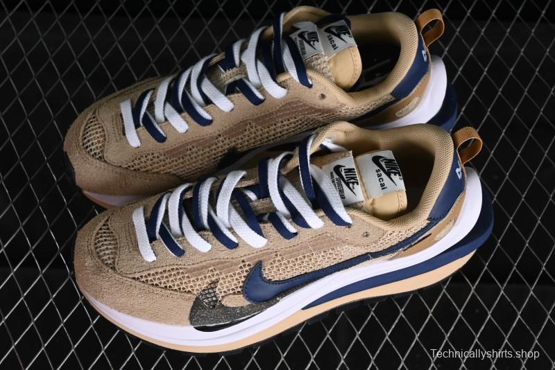 Nike Sacai VaporWaffle 3.0 Deconstructed Running Shoes with Layered Sole - CV1363-102