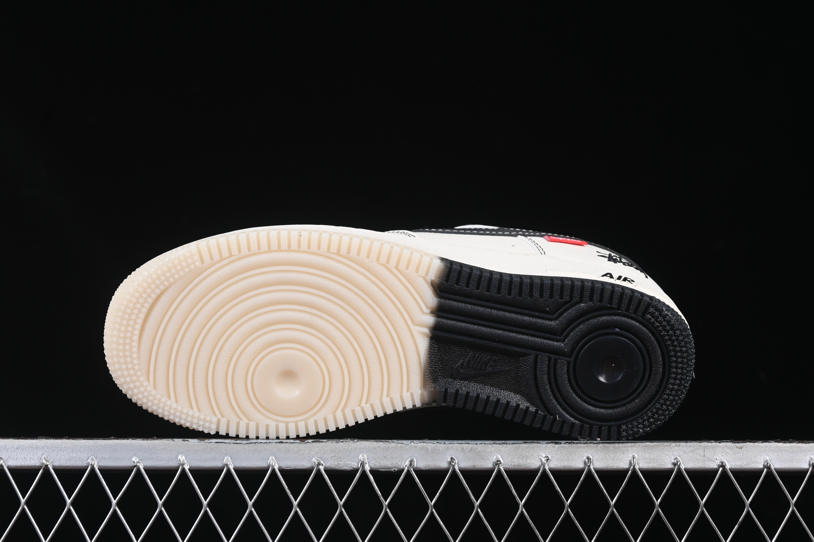 Nike Air Force 1 '07 Low Stussy Collaboration Black Dual-Tone Embroidery Casual Sneakers - HH7518-036
