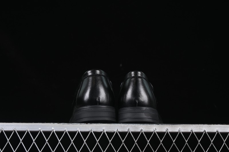 ECCO London Collection Slip-On Business Men's Leather Shoes with Wide Toe Box and Cushioned Sole - 61160801001