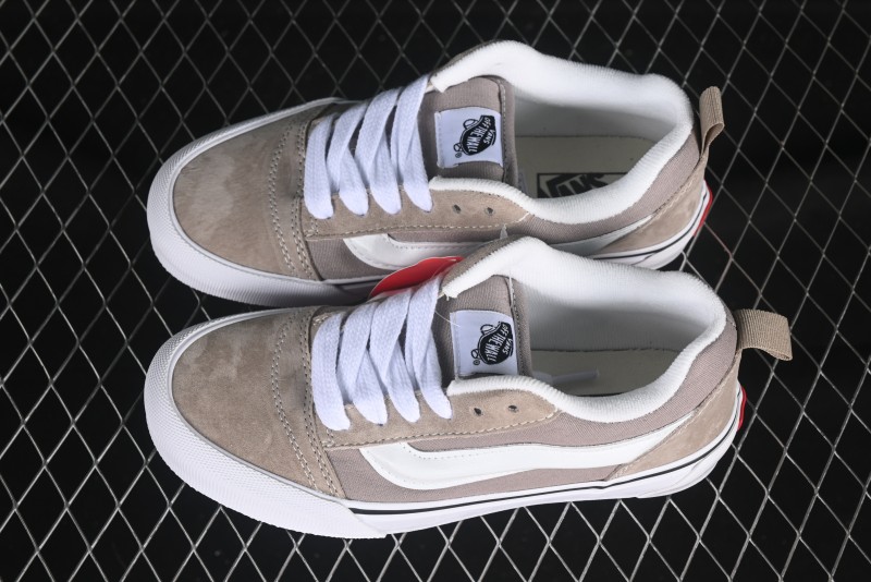 Vans Knu Skool Low-Top Retro Chunky Sneakers - VN000D6ZH2B
