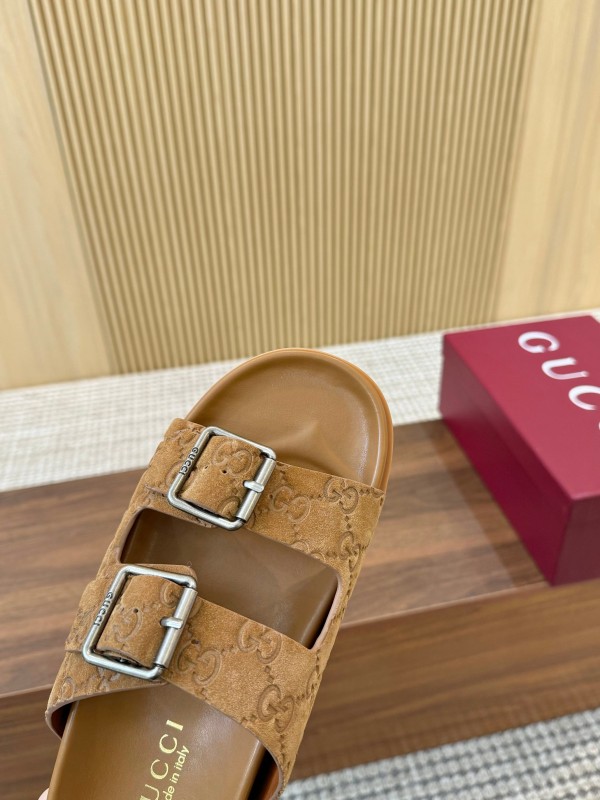 2025 Women Gucci Beige Leather Sandals LY00260