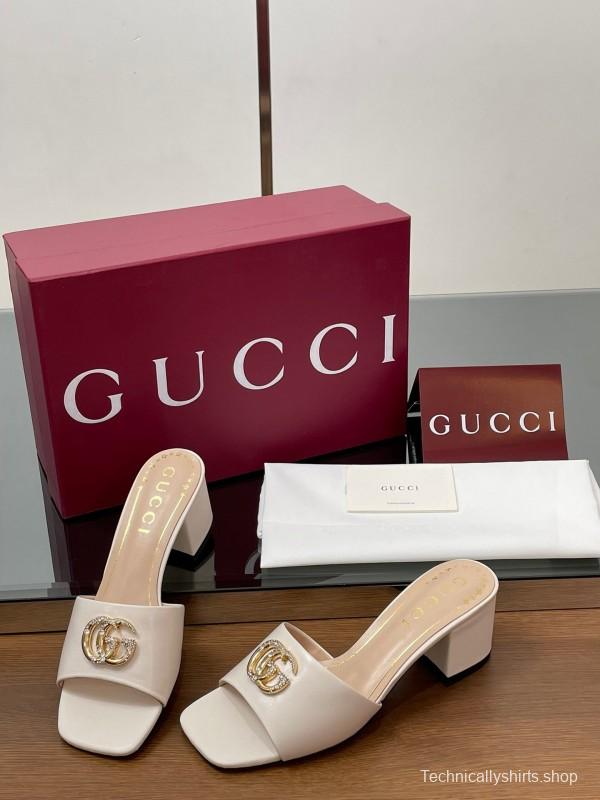 2025 Women Gucci Beige Leather Block Heel Sandals GG Crystal Buckle LY00280