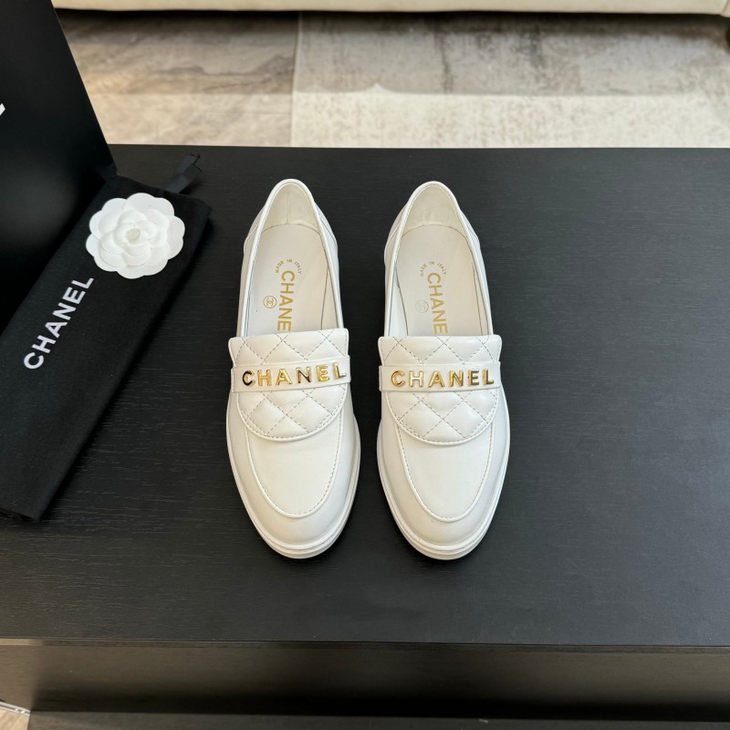 2025 Women Chanel White Leather Loafers KFY00310