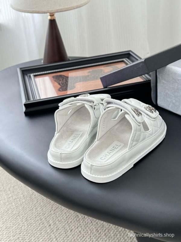 2025 Women Chanel White Leather Slippers LY00310