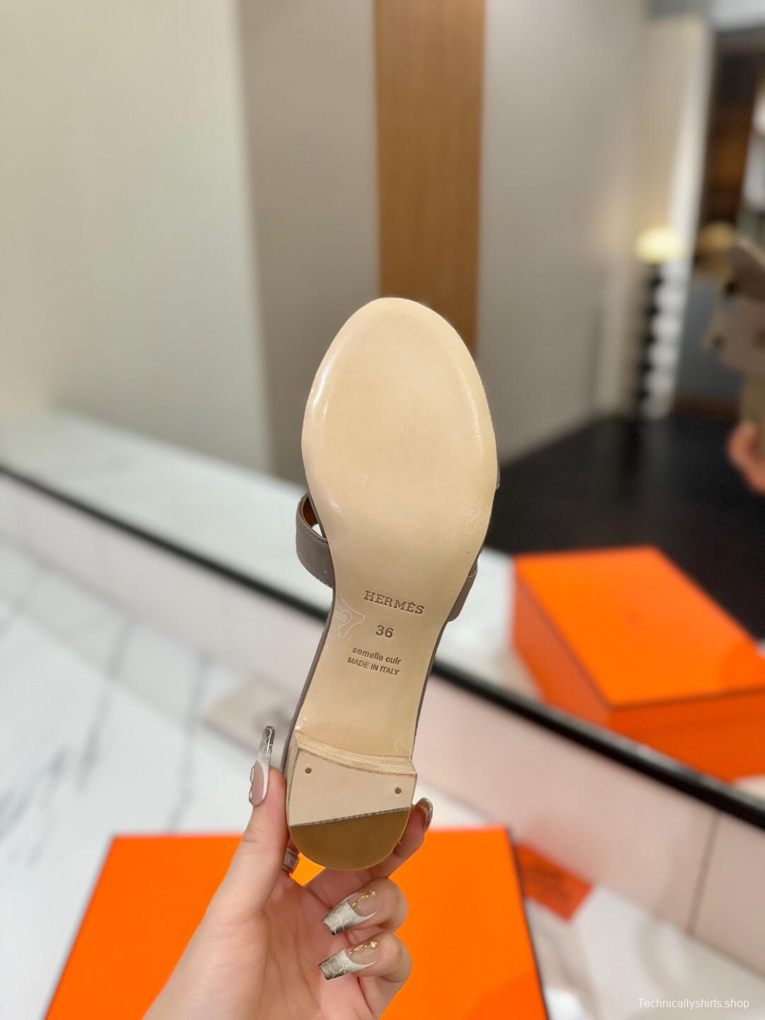 2025 Women Hermès Beige Leather Slippers