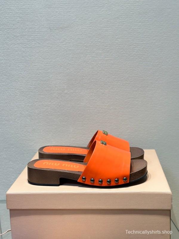 2025 Women Miumiu Orange Patent Leather Slippers