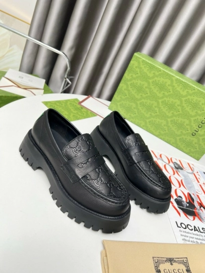 2024 Women Gucci Black Leather Loafers MJ00320