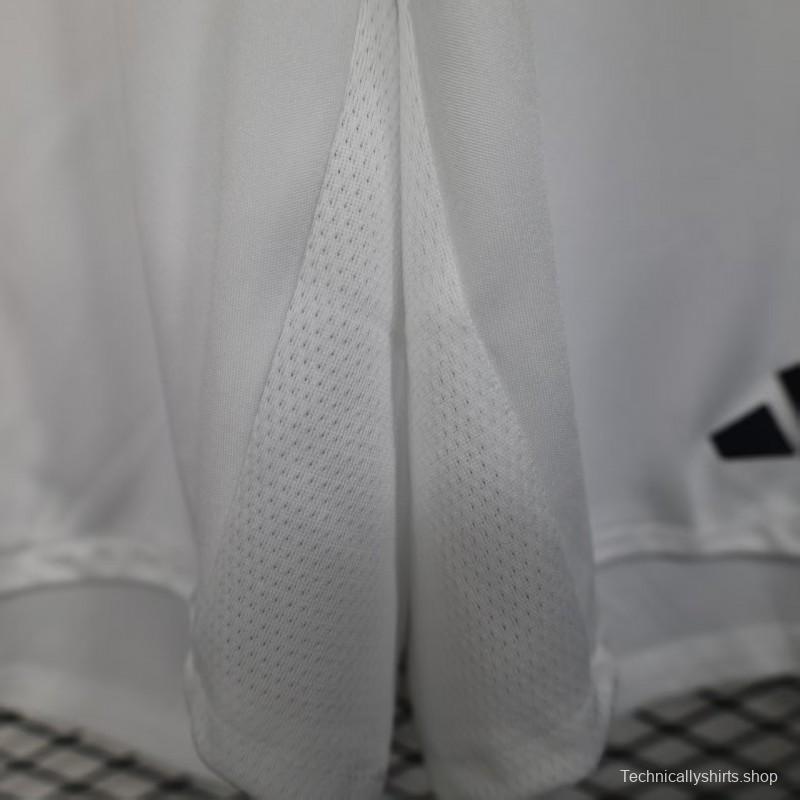 Player Version 25/26 Manchester United Home Shorts