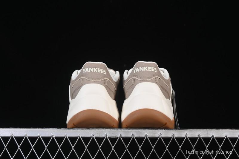 New York Yankees Bigball Chunky Vintage Window Platform Sneakers - 3ASHVT35N50BRS
