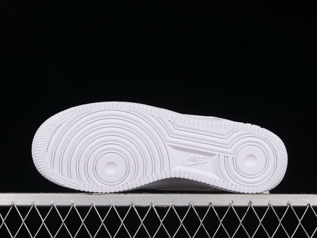 Nike Air Force 1 '07 Low Classic All-White Low-Top Casual Sneakers - CW2288-111