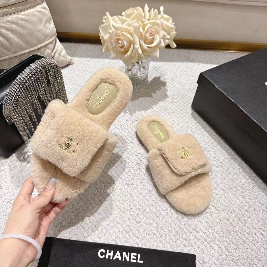 Chanel 2025/SS Slingback Lock Buckle Butterfly Fur Slippers - LY00250