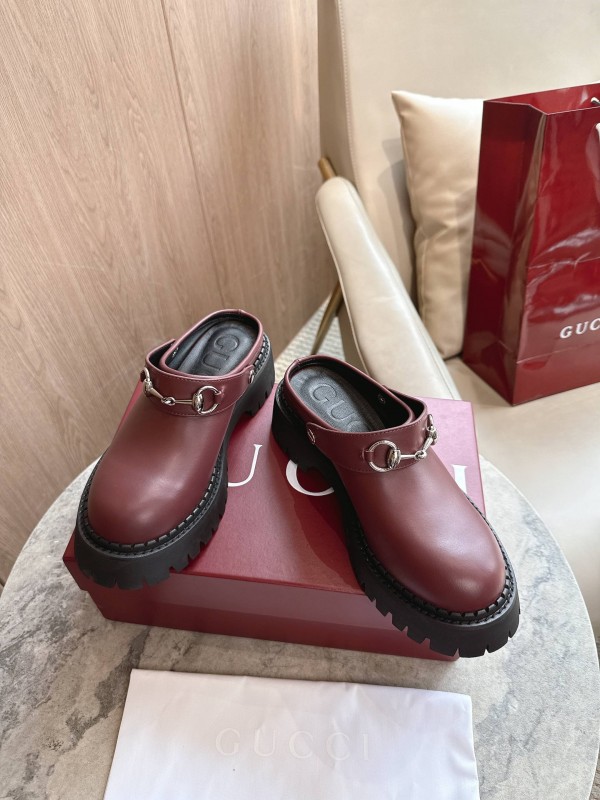 Gucci Women's Mule Shoes with Horsebit Detail - LY00300