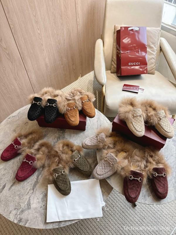 Gucci Fur Mule with Double G Pattern and Horsebit Detail - LY00340