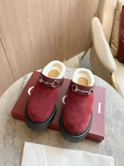 Gucci Mule Shoes with Horsebit Detail and Medium Heel - LY00320