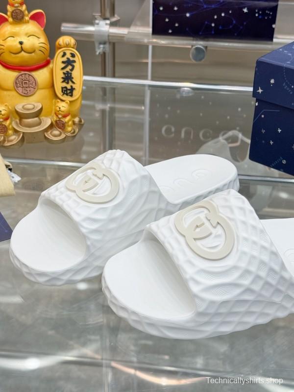 Gucci Lido Interlocking G Textured Rubber Sandals for Men - AS00170