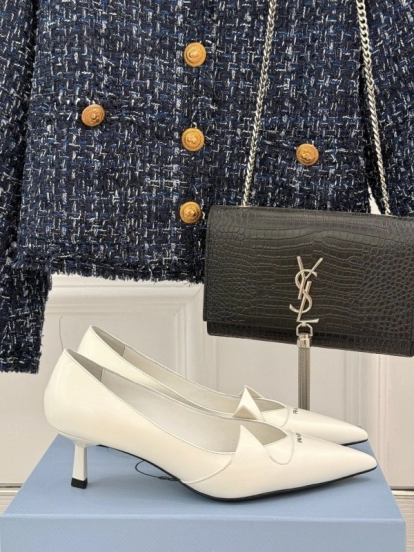 PRADA 2025/SS Catwalk Pointed Toe Kitten Heel Single Shoes - KFY00310