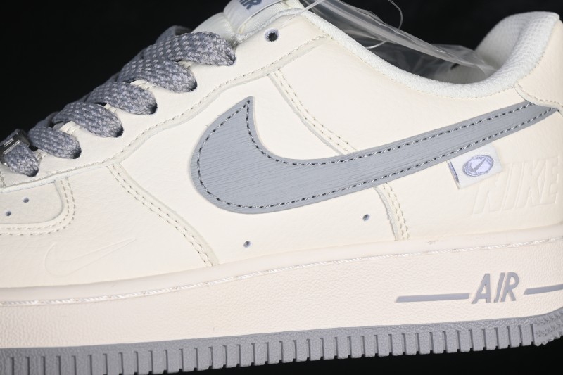 Nike Air Force 1 '07 Low Lifestyle Sneakers with Classic Leather Upper and Cushioned Midsole - SM6668-121