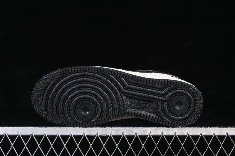 Nike Air Force 1 '07 Low Classic Basketball Sneakers with Cream and Black Color Blocking - LD1999-018