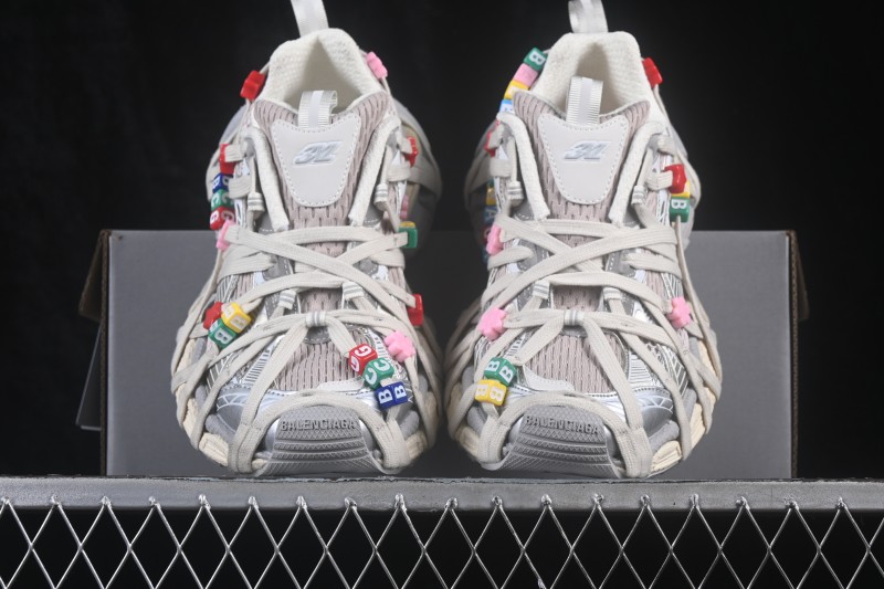 Balenciaga 3XL Extreme Laces Running Shoes with Adaptive Fit System - W3XBD9188
