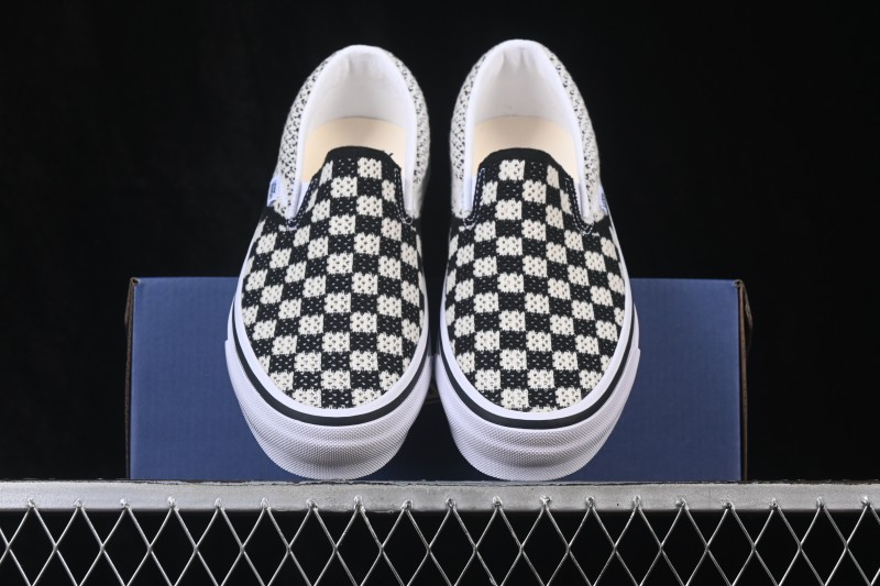 Vans LX Classic Slip-On 98 Low-Top Casual Skate Shoes - VN000EG11KP