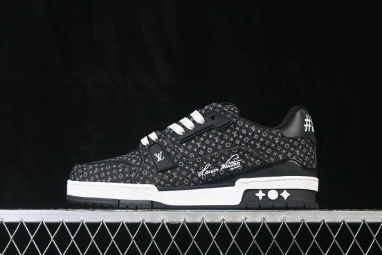 Louis Vuitton LV Trainer Sneaker - 1A9JG7