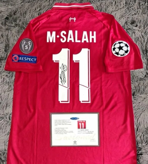 Mo salah liverpool ucl final 19/20 signed