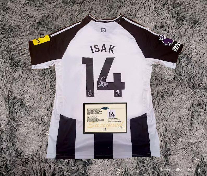 Isak Signed Newcastle 24/25
