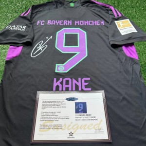 Bayern Kane Away 23/24 Signature